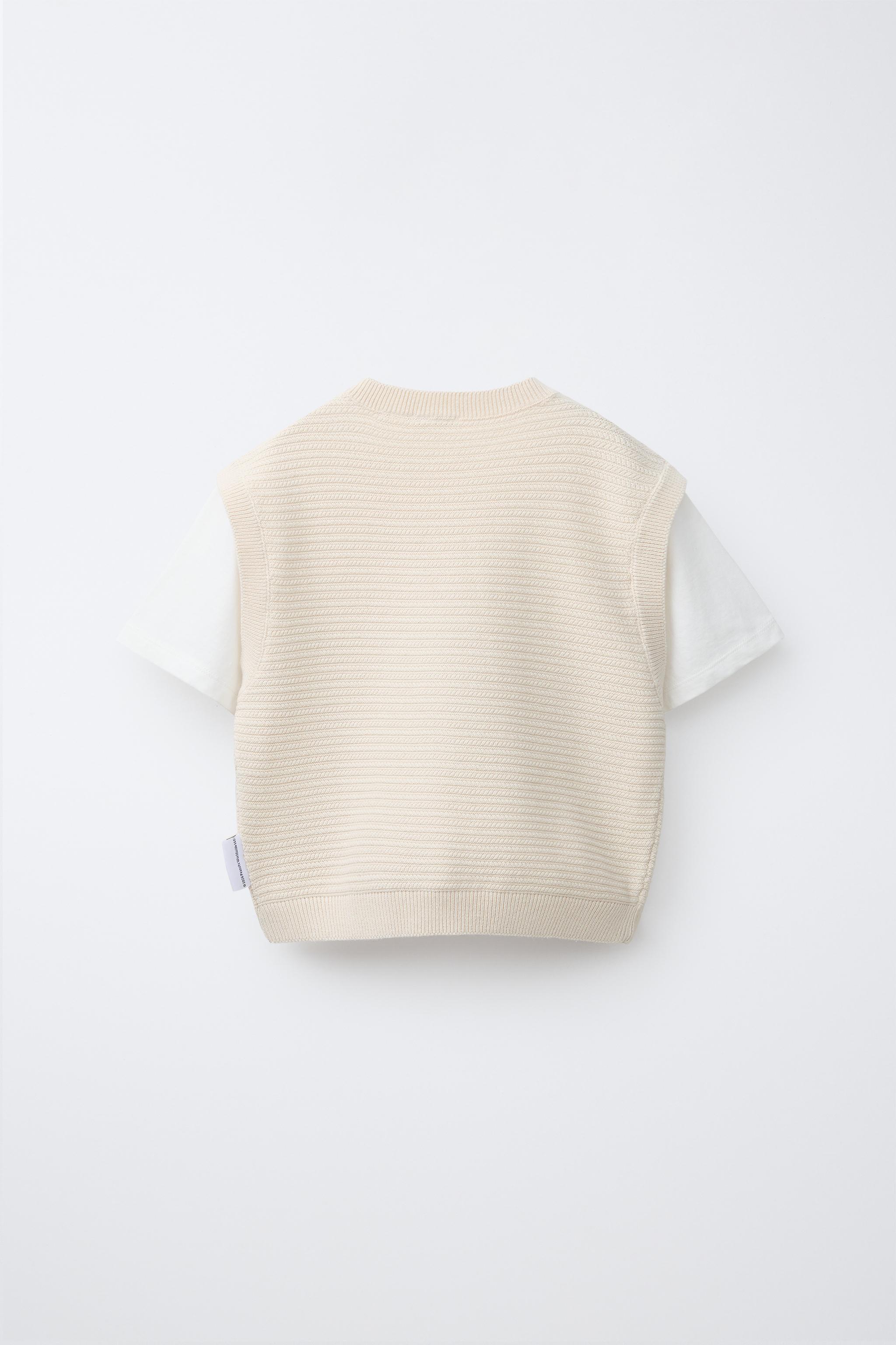 EMBROIDERED SNOOPY PEANUTS™ KNIT VEST